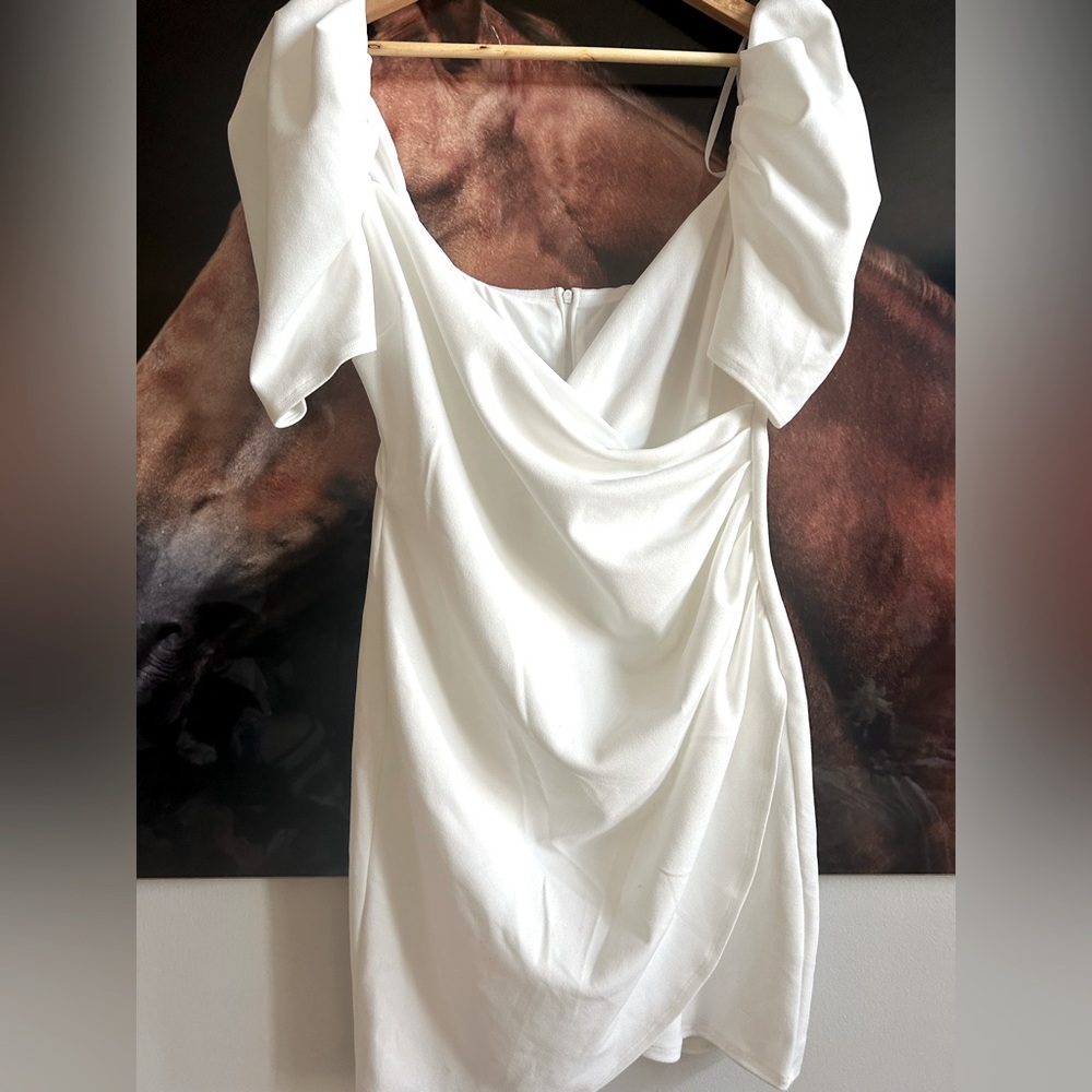 White Bridal Beautiful Puff Sleeve Dress Size M vintage . Amazing condition ❤️
